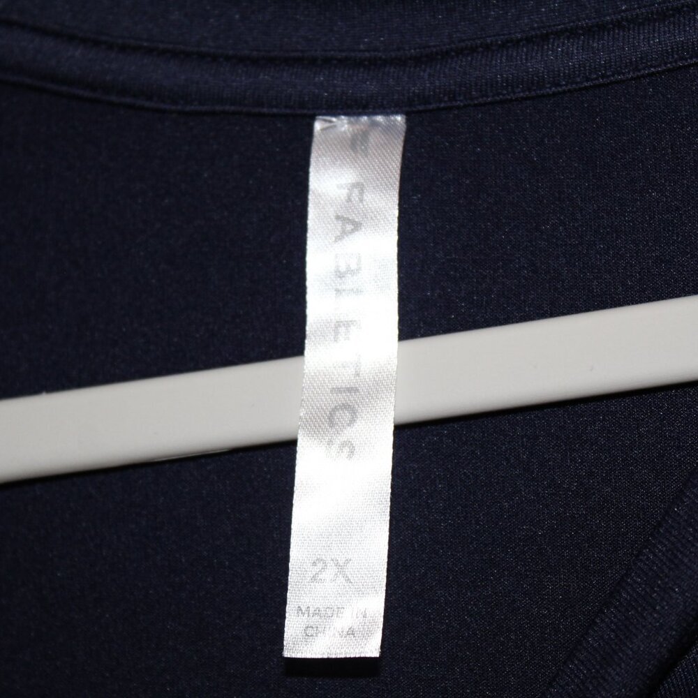 Fabletics Moisture-Wicking Dry-Flex Tee‎  Deep Navy Size 2X - barely worn - Picture 3 of 5